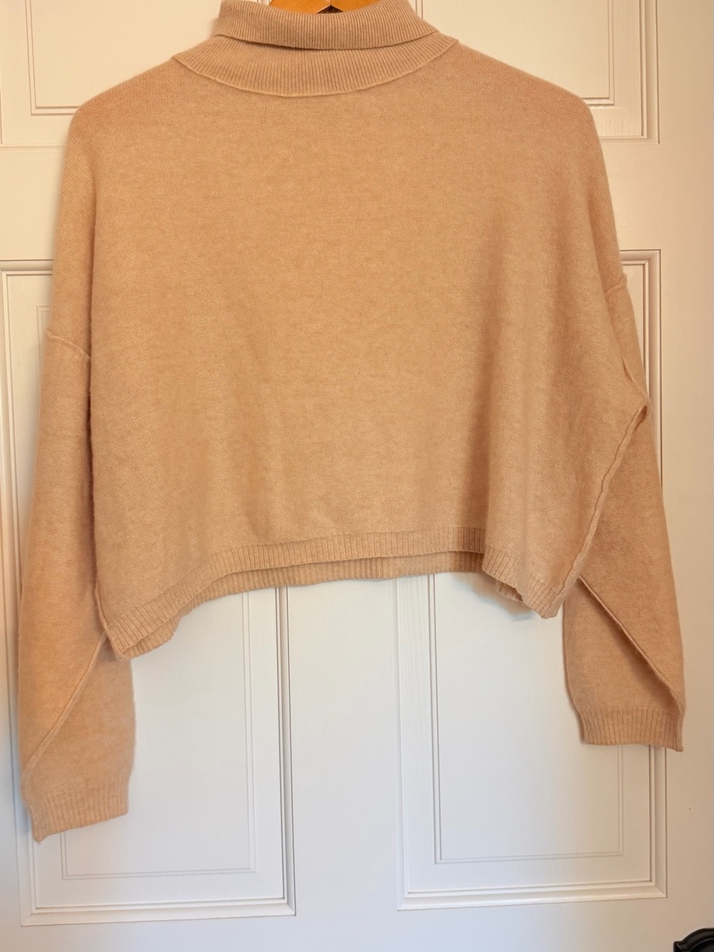 Free People 100% cashmere Beige Cropped Turtleneck Sweater